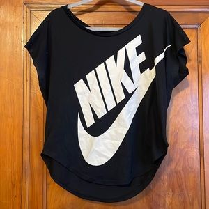 Nike black and white graphic muscle tee size medium